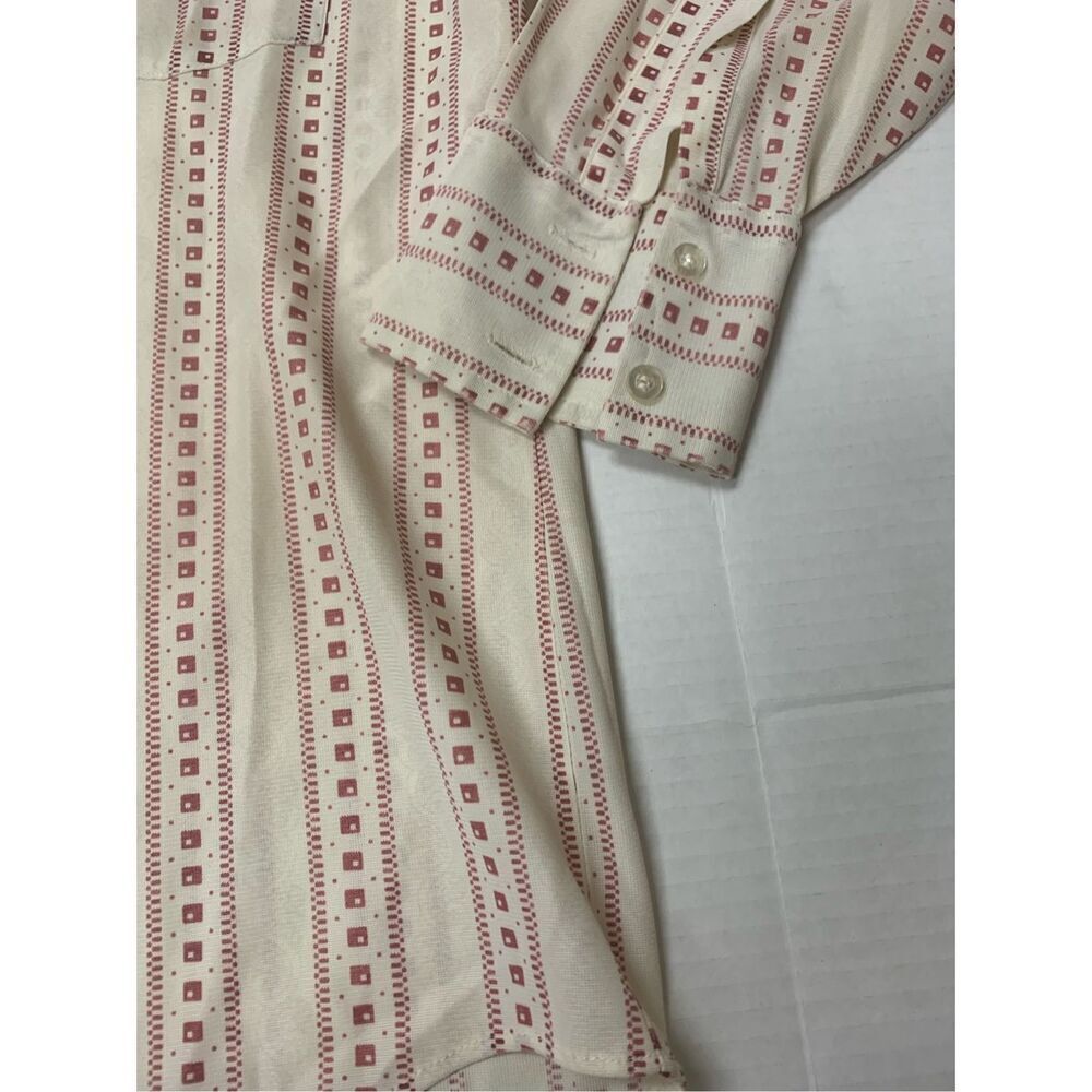 Vintage Patterned Button Down Top - Picture 2 of 9